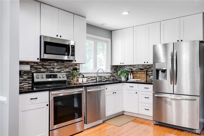 12204 Mckenna Cir, House other with 4 bedrooms, 3 bathrooms and null parking in Midlothian VA | Image 13