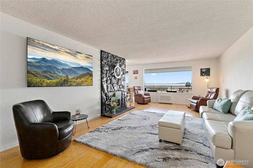 2b-22222 Dock Ave S, Des Moines, WA, 98198-4617 | Card Image