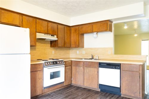 c-712 Wellesley Ct, College Station, TX, 77840-2164 | Card Image