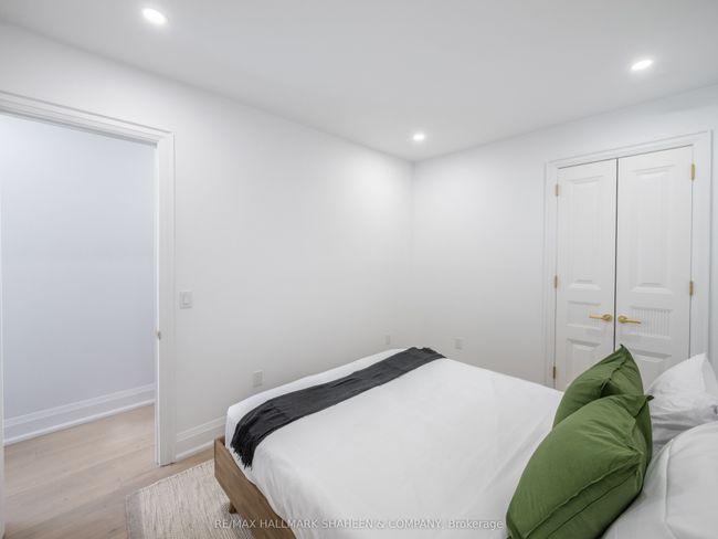 B - 357 Euclid Ave, Home with 2 bedrooms, 1 bathrooms and null parking in Toronto ON | Image 23