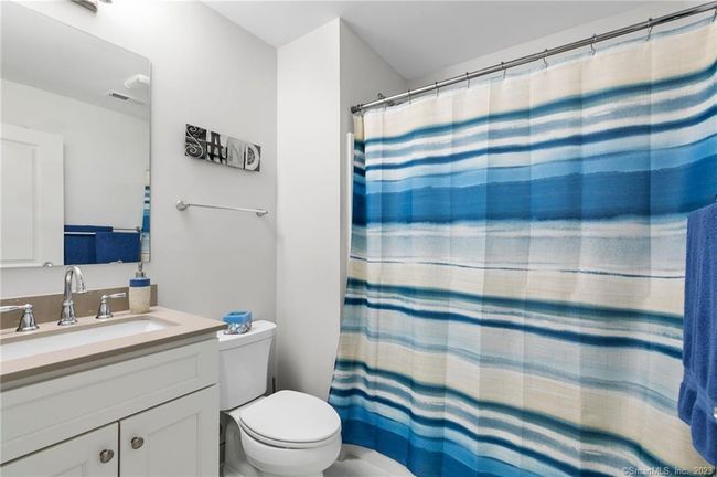 Full Bath | Image 26