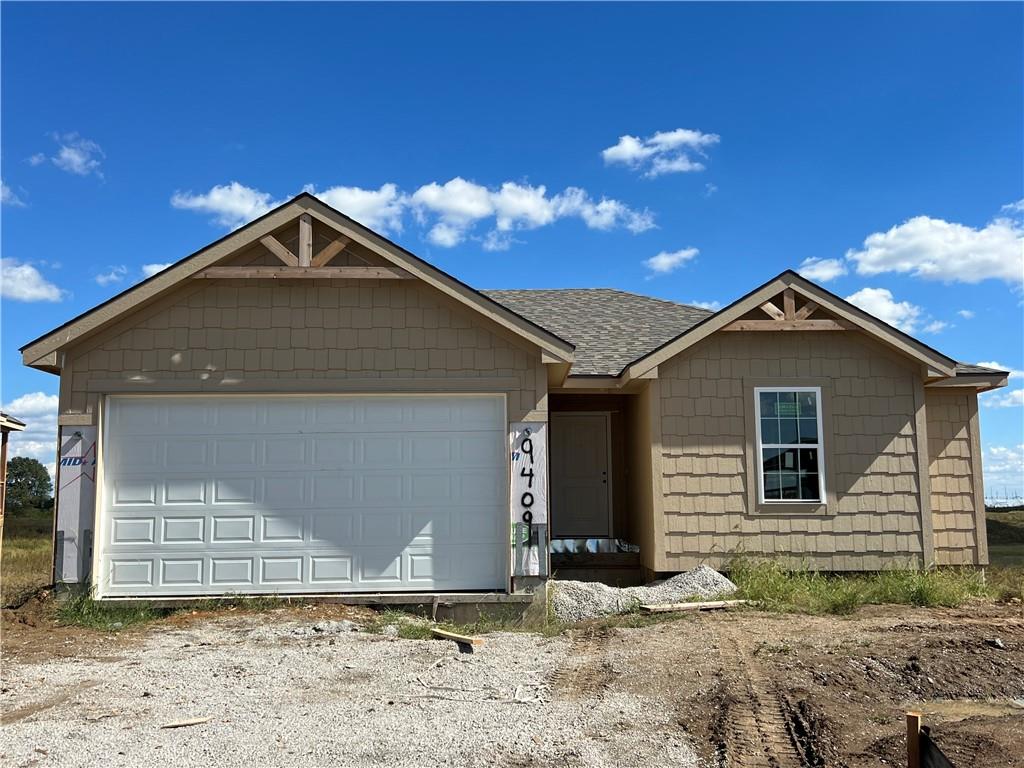 Harden Ave, Kansas City, MO 64154