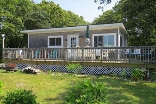 17 Balsam St, Fairhaven, MA, 02719-2250 | Card Image