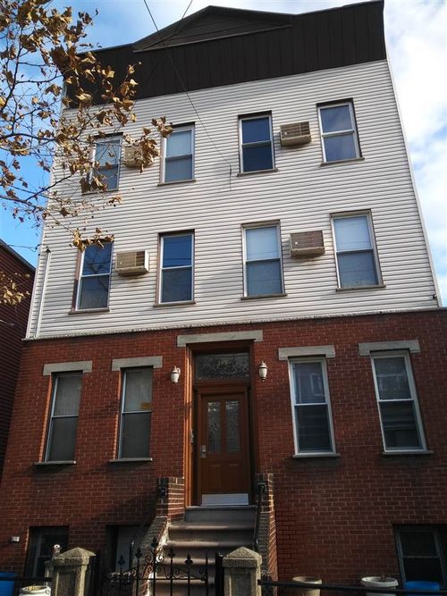 apt-2r-352 New York Ave, Jersey City, NJ, 07307-1107 | Card Image