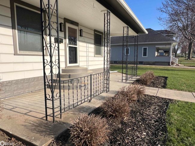 1010 Center St, House other with 4 bedrooms, 3 bathrooms and null parking in Manning IA | Image 7