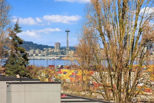 apt-401-3022 Sw Bradford St, Seattle, WA, 98126-2573 | Card Image