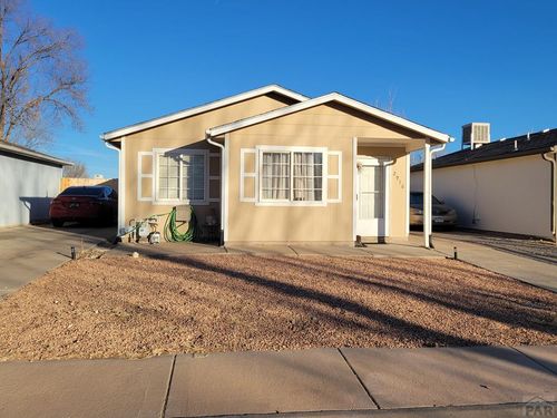 2916 Winnipeg St, Pueblo, CO, 81004-4240 | Card Image