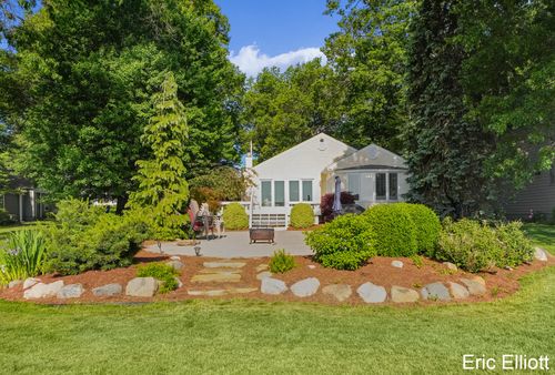 365 Big Bay Dr, Holland, MI, 49424-2459 | Card Image
