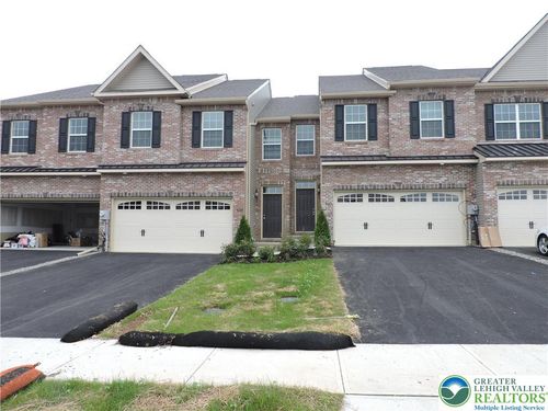 5339 Jutland Rd, Allentown, PA, 18104-8810 | Card Image