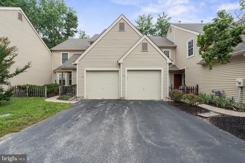 44 Woodlake Dr, Evesham, NJ, 08053-3604 | Card Image