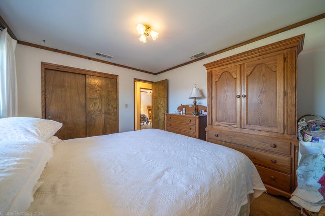 16160 Plateau Cir, House other with 5 bedrooms, 4 bathrooms and null parking in Redding CA | Image 33