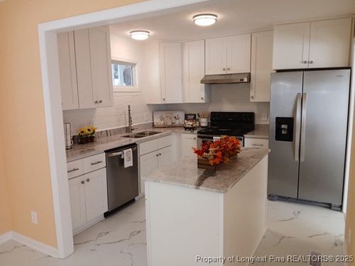 727 Ashburton Dr, Fayetteville, NC, 28301-3019 | Card Image