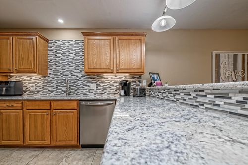 807 Chambers Creek Cir, Hewitt, TX, 76643-3174 | Card Image