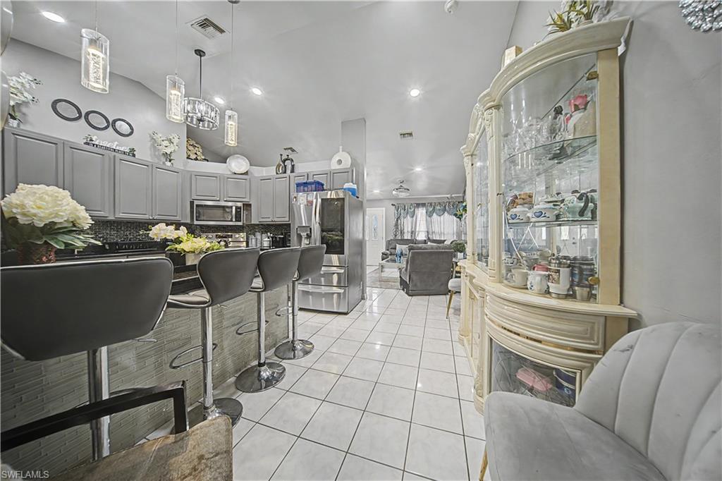 Residential in NAPLES 3