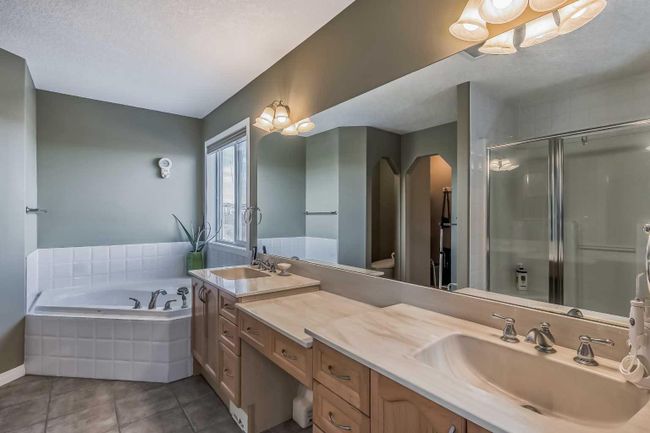 110 Kincora Heights Nw, Home with 5 bedrooms, 3 bathrooms and 5 parking in Calgary AB | Image 21