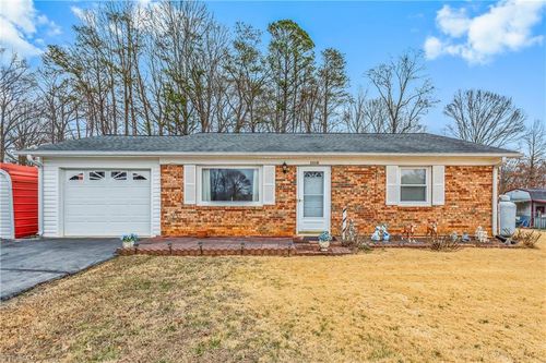 1110 Foxtrot Ct, King, NC, 27021-9306 | Card Image