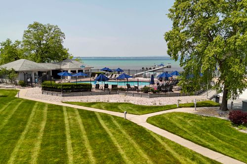 5624 Creek'S Xing E, Williamsburg, MI, 49690 | Card Image