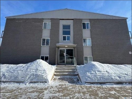 3-2 Summers Pl, Saskatoon, SK, S7H3W4 | Card Image