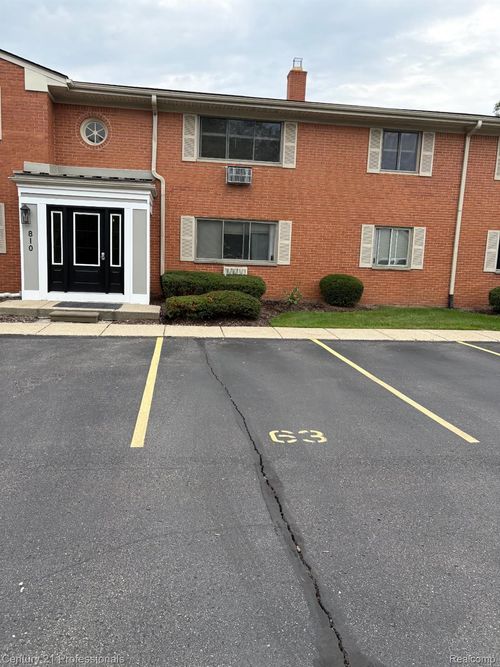 205-810 Plate St, Rochester, MI, 48307-1662 | Card Image