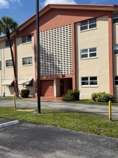 apt-p136-5300 Washington St, Hollywood, FL, 33021-7733 | Card Image