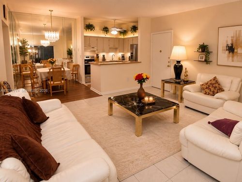 201-9964 N Belfort Cir, Tamarac, FL, 33321-1818 | Card Image