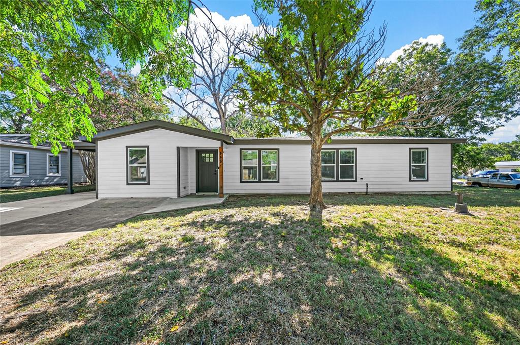 Michael Blvd, Hurst, TX 76053