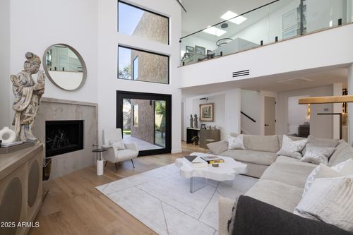 53-7209 E Mcdonald Dr, Scottsdale, AZ, 85250-6043 | Card Image