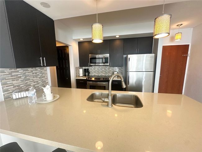 APT-5Y - 3801 S Ocean Dr, Condo with 1 bedrooms, 1 bathrooms and null parking in Hollywood FL | Image 4