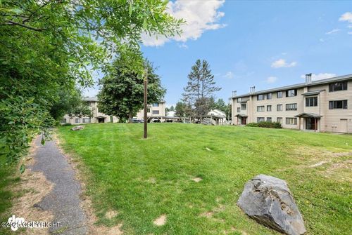 unit-31-305 Donna Dr, Anchorage, AK, 99504-1087 | Card Image