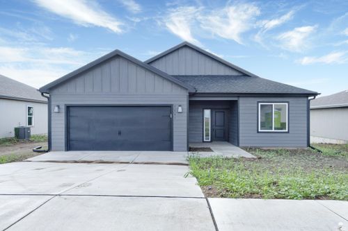 2507 Harrier Dr, Junction City, KS, 66441-4788 | Card Image