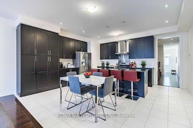 39 Adventura Rd, House attached with 4 bedrooms, 3 bathrooms and 1 parking in Brampton ON | Image 12