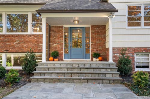 341 Millwood Rd, Chappaqua, NY, 10514-1002 | Card Image