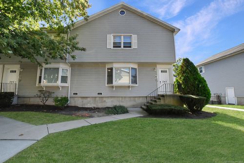 unit-d8-245 Glendale Ave, Bridgeport, CT, 06606-2743 | Card Image