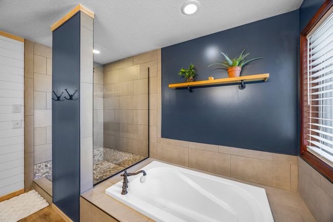 Primary Ensuite! | Image 27