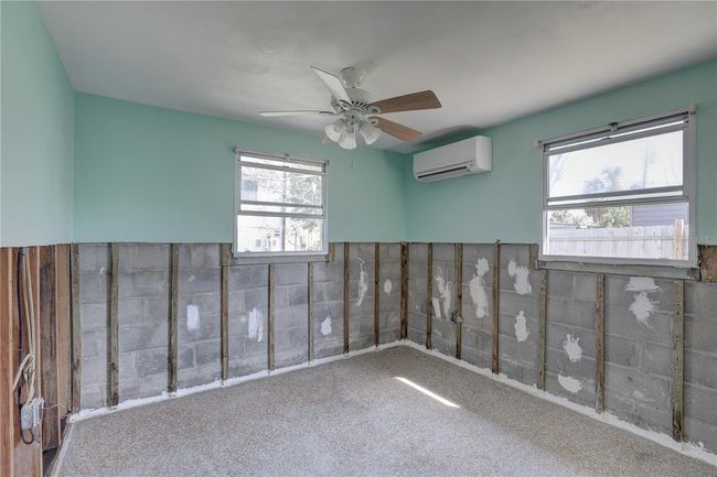 13313 2 Nd St E, House other with 2 bedrooms, 1 bathrooms and null parking in Madeira Beach FL | Image 20