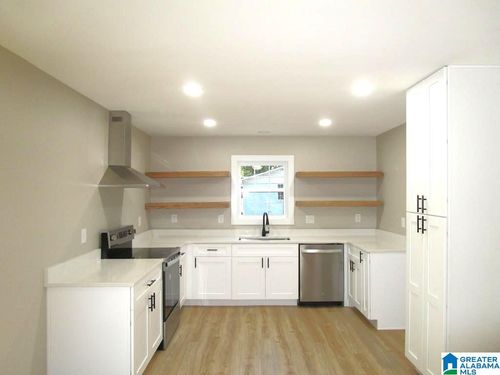 8929 Valleybrook Rd, BIRMINGHAM, AL, 35206-3556 | Card Image