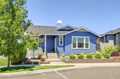 3831 Creek Mont, Medford, OR, 97504 | Card Image