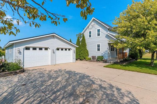 E1742 County Road J, Kewaunee, WI, 54216-9247 | Card Image