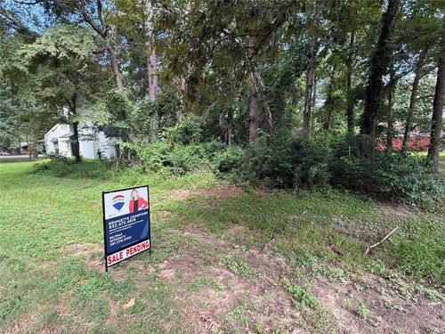 168 Mid Pines Dr, Conroe, TX, 77304-1270 | Card Image