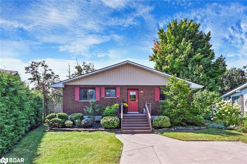 121 Queen St, Fenelon Falls, ON, K0M1N0 | Card Image