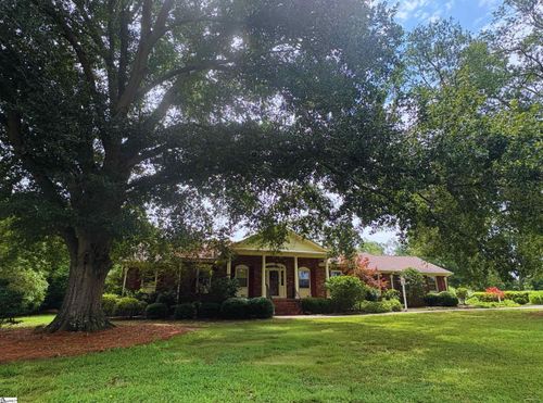 718 Parkview Dr, Laurens, SC, 29360-2624 | Card Image