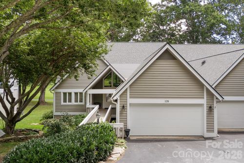 128 Overlook Dr, Flat Rock, NC, 28731-9700 | Card Image