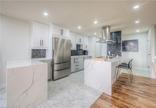 410-185 Kehl St, Kitchener, ON, N2M5B9 | Card Image