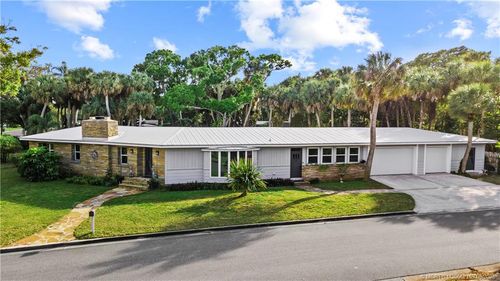 1001 S 11th St, Fort Pierce, FL, 34950-9205 | Card Image