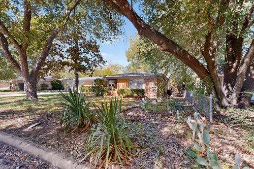 6905 Norma St, Fort Worth, TX, 76112-5618 | Card Image