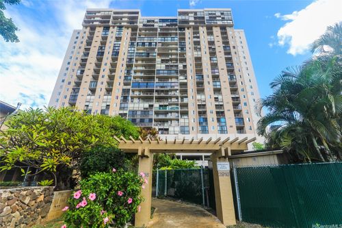 apt-6f-2916 Date St, Honolulu, HI, 96816-1185 | Card Image