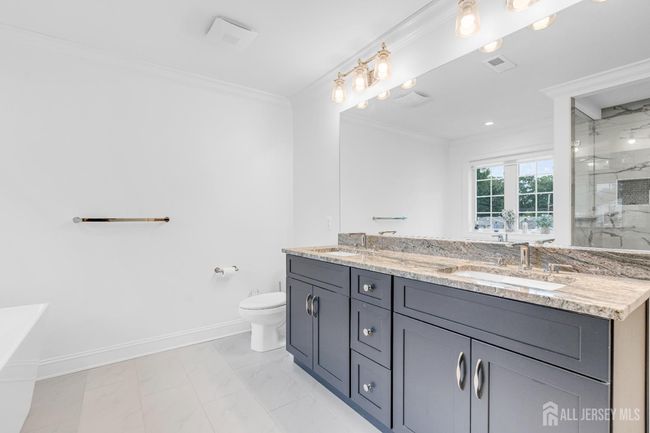 40 Cambridge Rd, House other with 5 bedrooms, 3 bathrooms and null parking in Edison NJ | Image 19