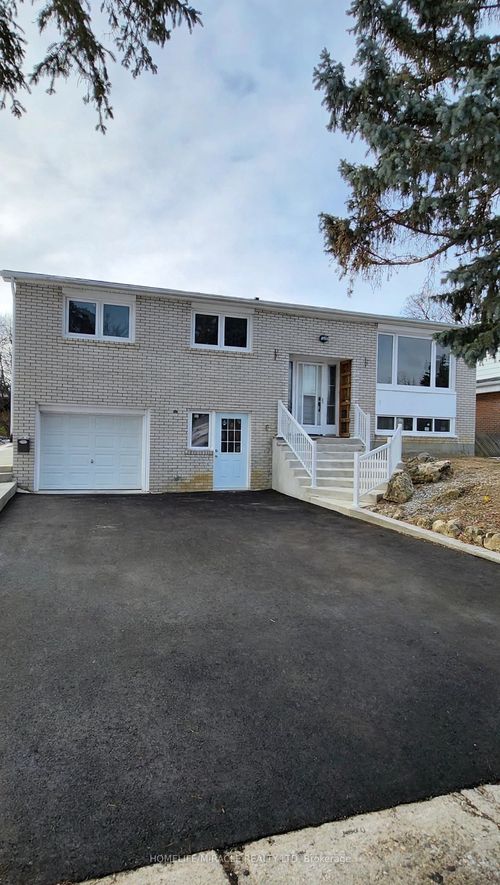 main-219 Mcmurchy Ave S, Brampton, ON, L6Y1Z2 | Card Image