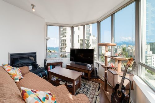 2003-1005 Beach Ave, Vancouver, BC, V6E3W2 | Card Image