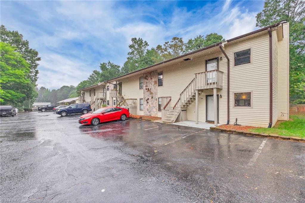 Brookside Ct, Kernersville, NC 27284